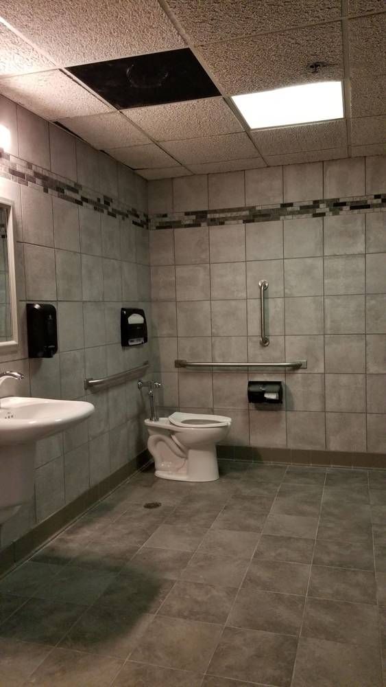 Auto Dealer / Service Facility: 6420 Joliet Rd, Countryside, IL 60525
